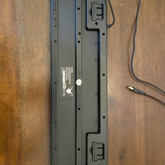 Computer Keyboard - Picture 4 of 4